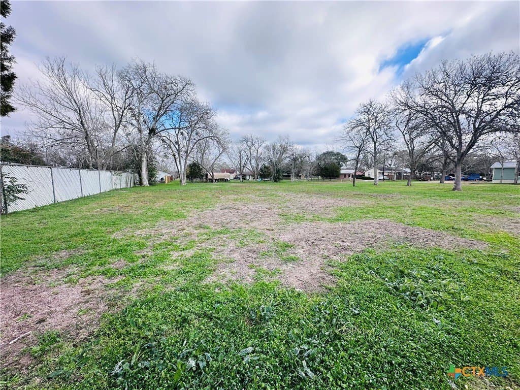 0.52 acres in Lavaca County - photo 5