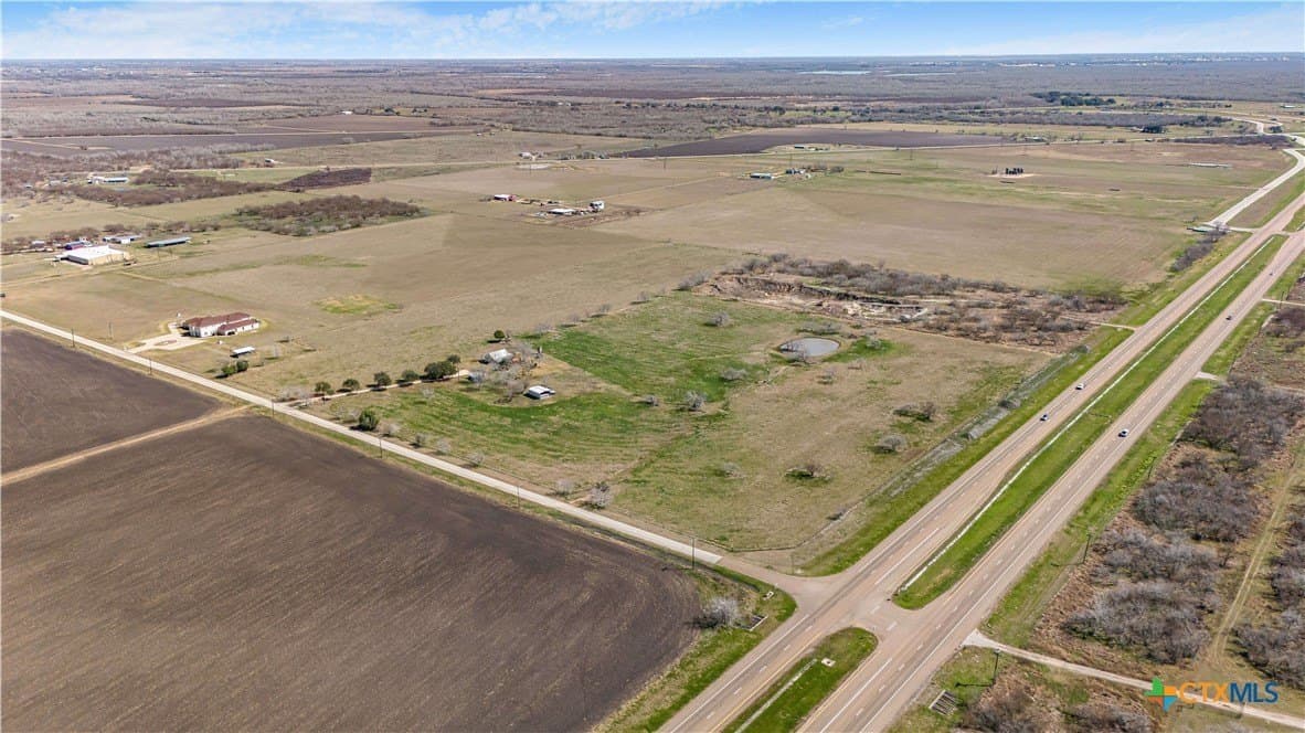 27.77 acres in Victoria County - photo 3