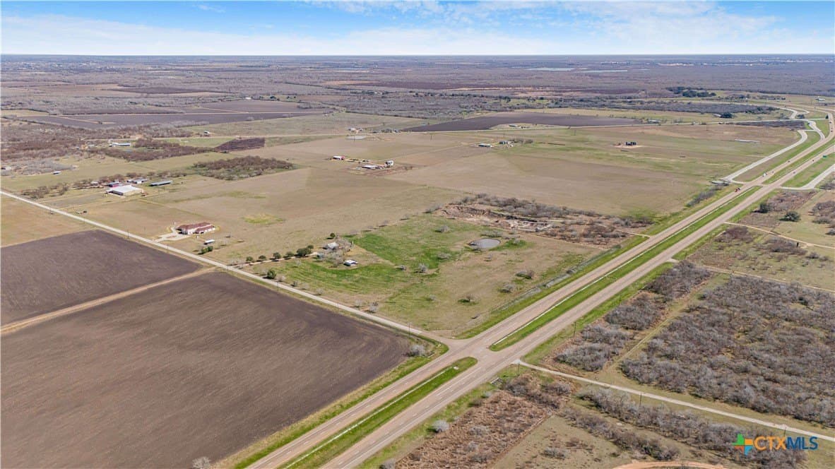 27.77 acres in Victoria County - photo 4