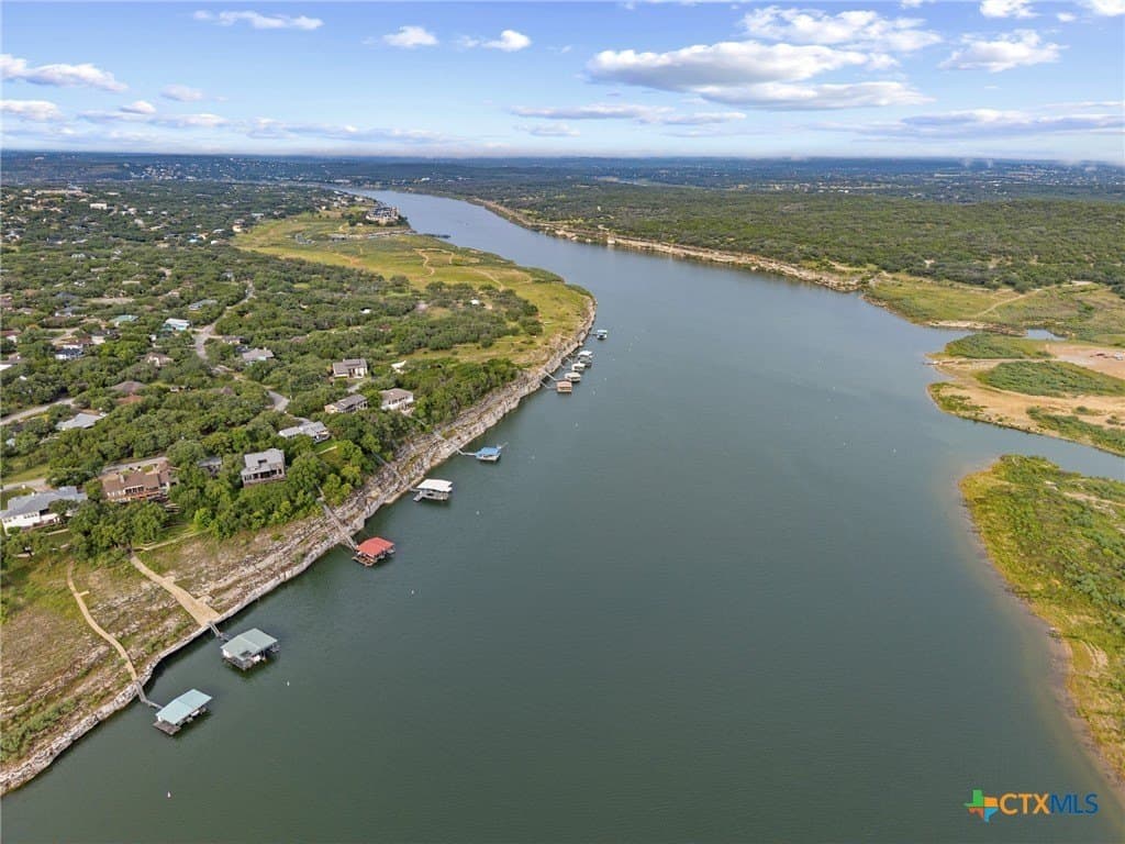 0.25 acres in Travis County - photo 5