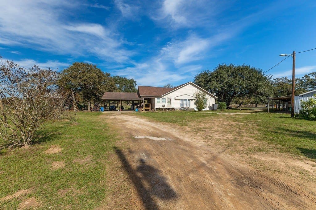 48 acres in Lavaca County - photo 21