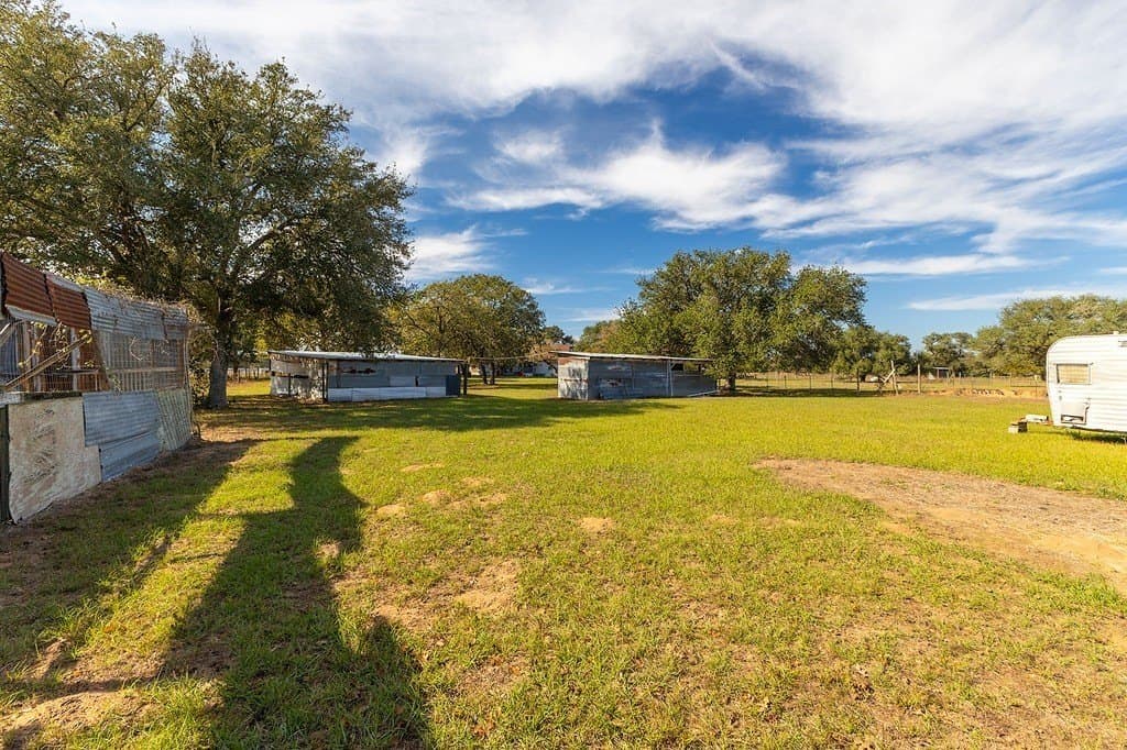 48 acres in Lavaca County - photo 24