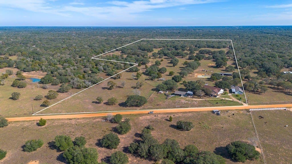 48 acres in Lavaca County - photo 2