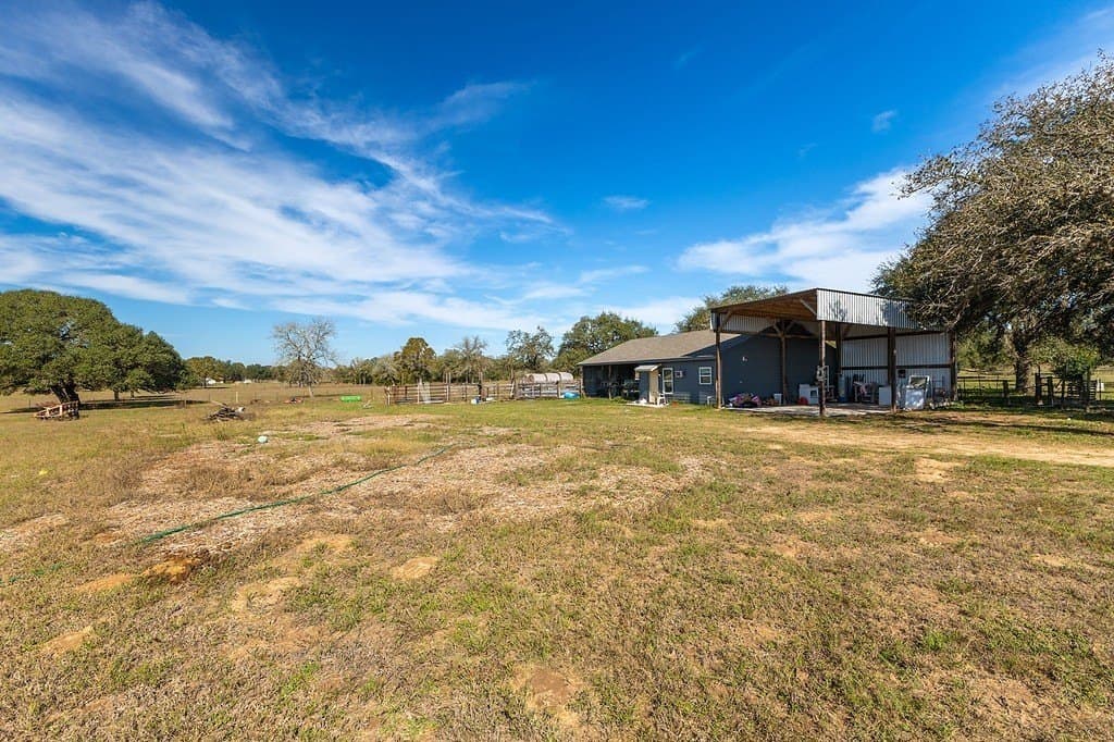 48 acres in Lavaca County - photo 23