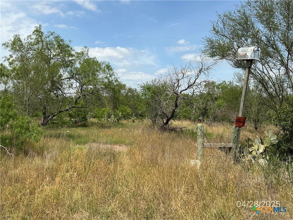 13.02 acres in Gonzales County - photo 3