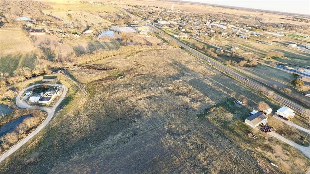 13.97 acres in Navarro County - photo 3