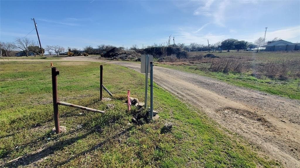 13.97 acres in Navarro County - photo 5