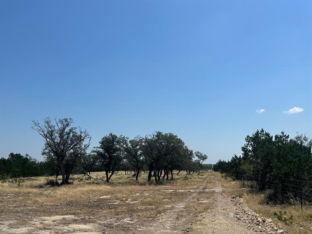 1,157.44 acres in Sutton County - photo 3