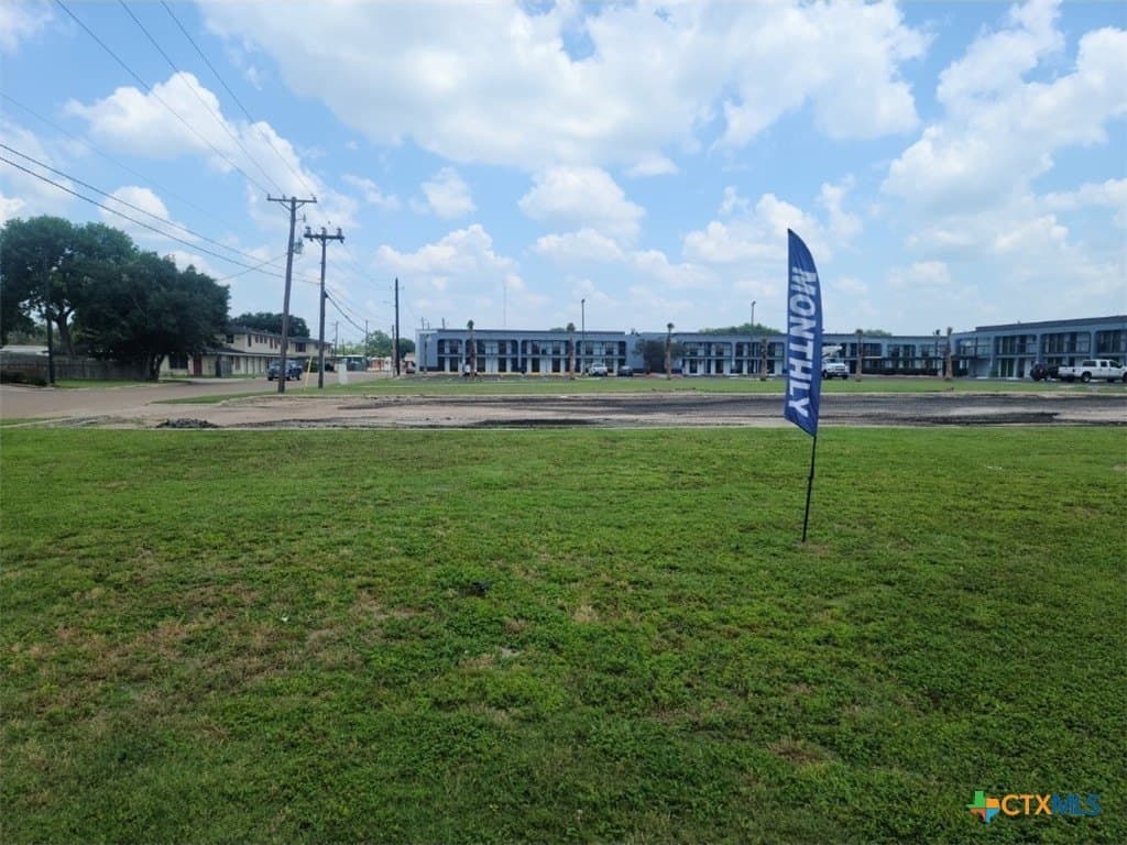 0.83 acres in Victoria County - photo 2