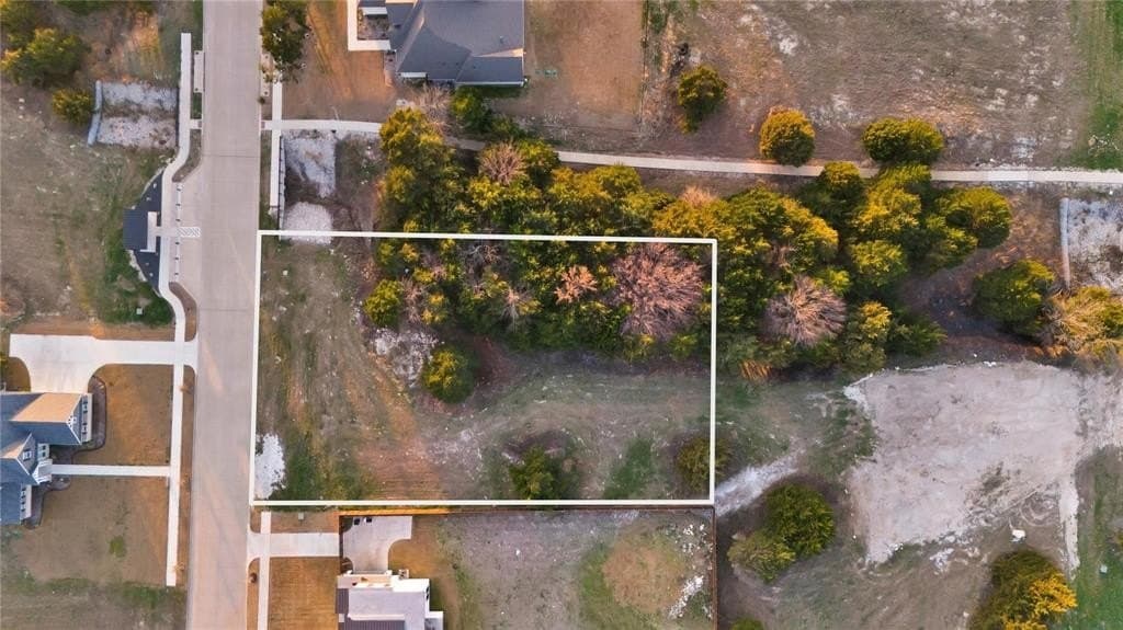 0.84 acres in Ellis County - photo 2