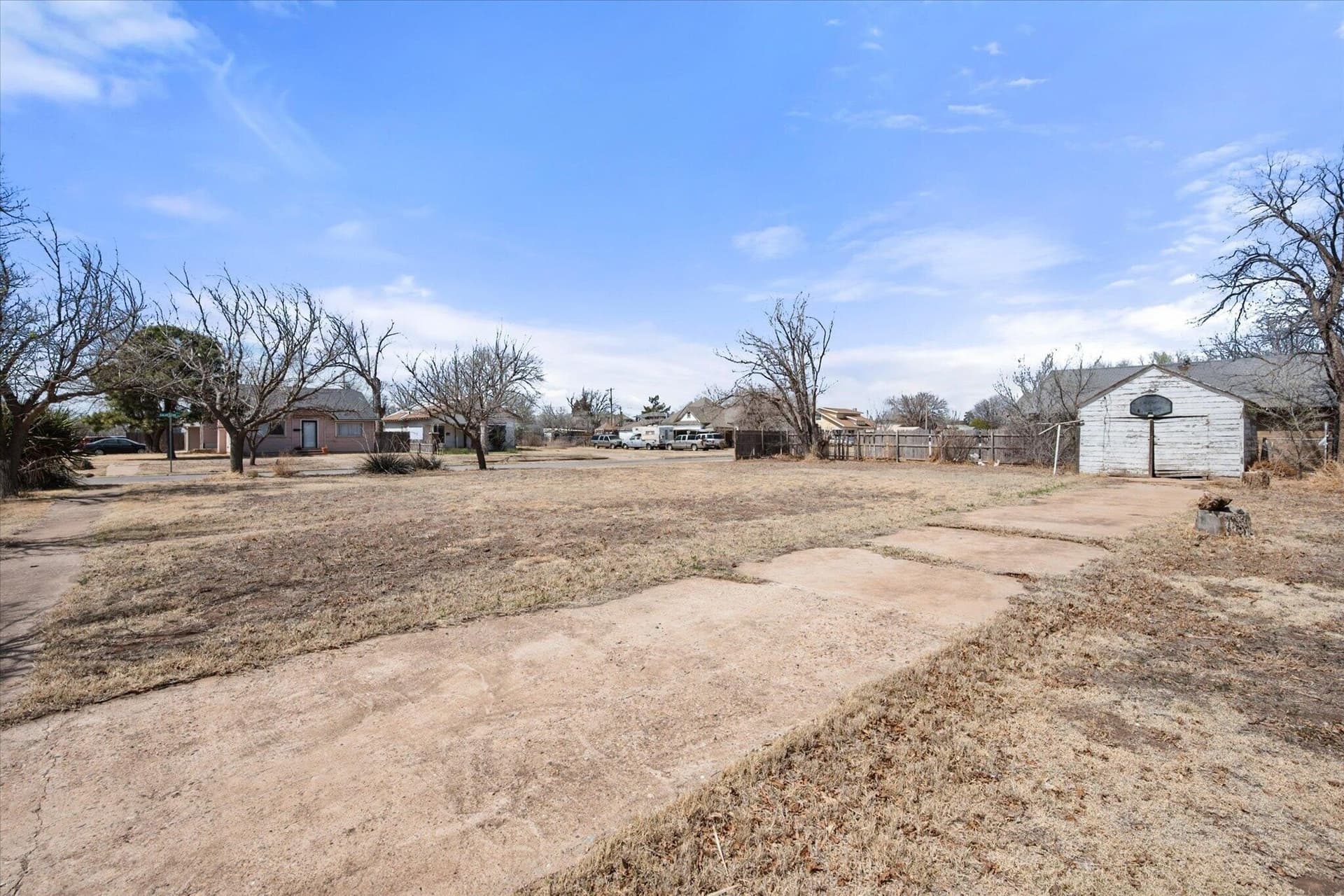 0.05 acres in Hale County - photo 4
