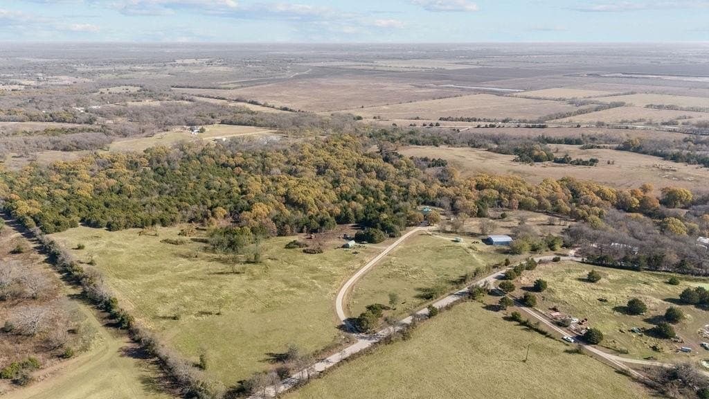25.1 acres in Ellis County - photo 32