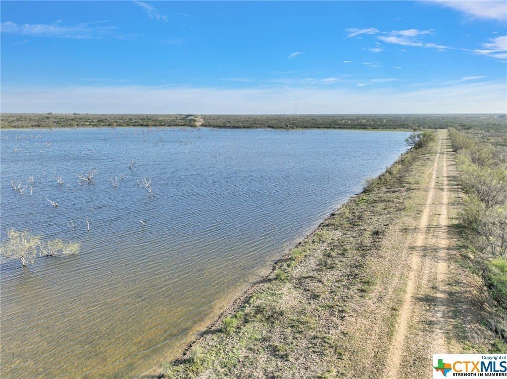 2,735.55 acres in Maverick County - photo 27