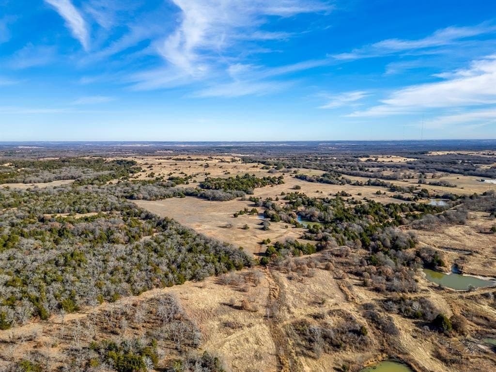 160 acres in Wise County - photo 5