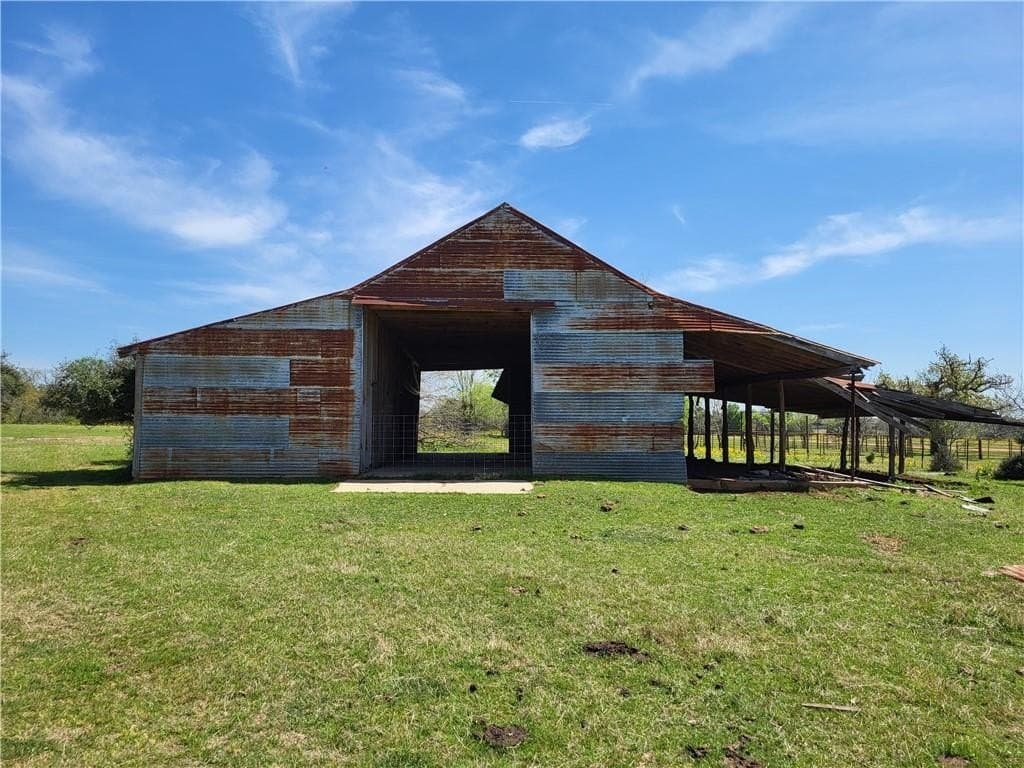 185.8 acres in Limestone County - photo 9