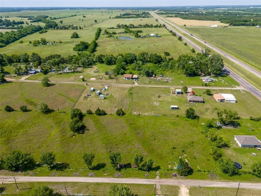 1.95 acres in Lamar County - photo 11