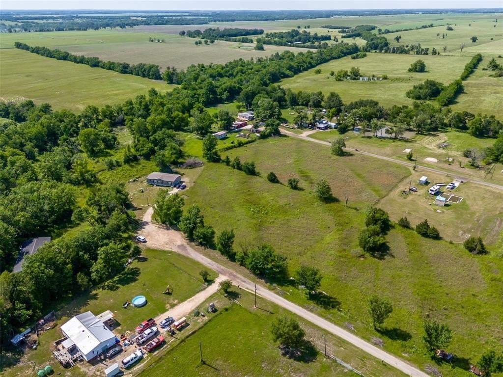 1.95 acres in Lamar County - photo 2