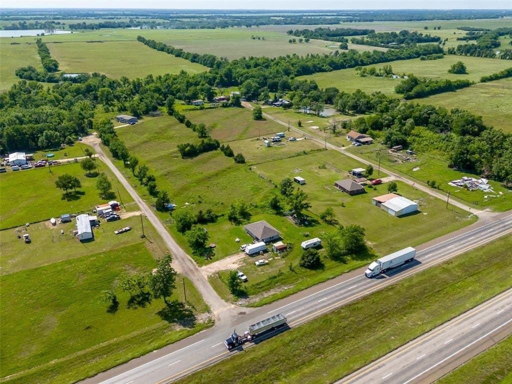 1.95 acres in Lamar County - photo 21