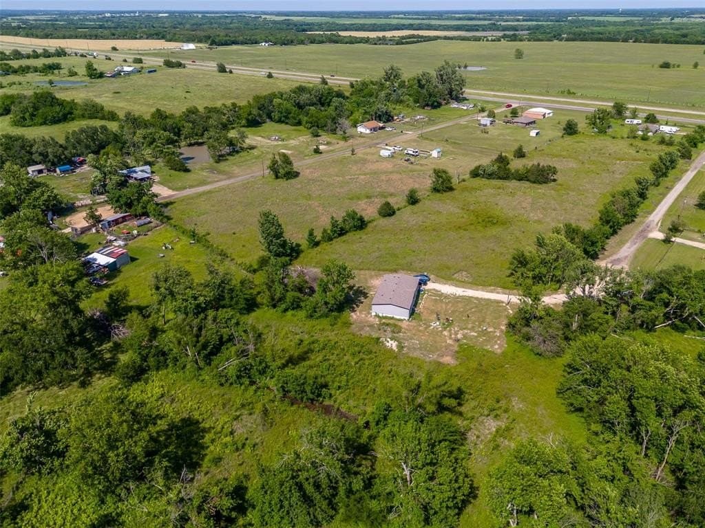 1.95 acres in Lamar County - photo 32