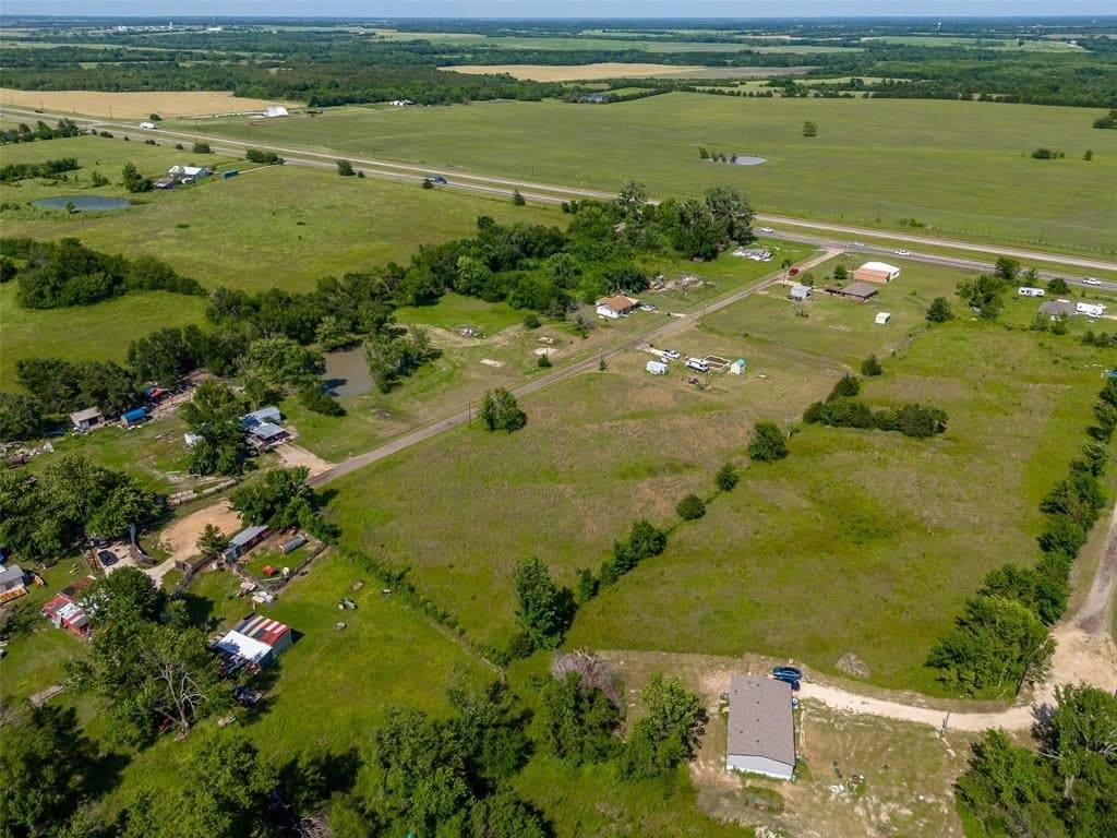 1.95 acres in Lamar County - photo 29