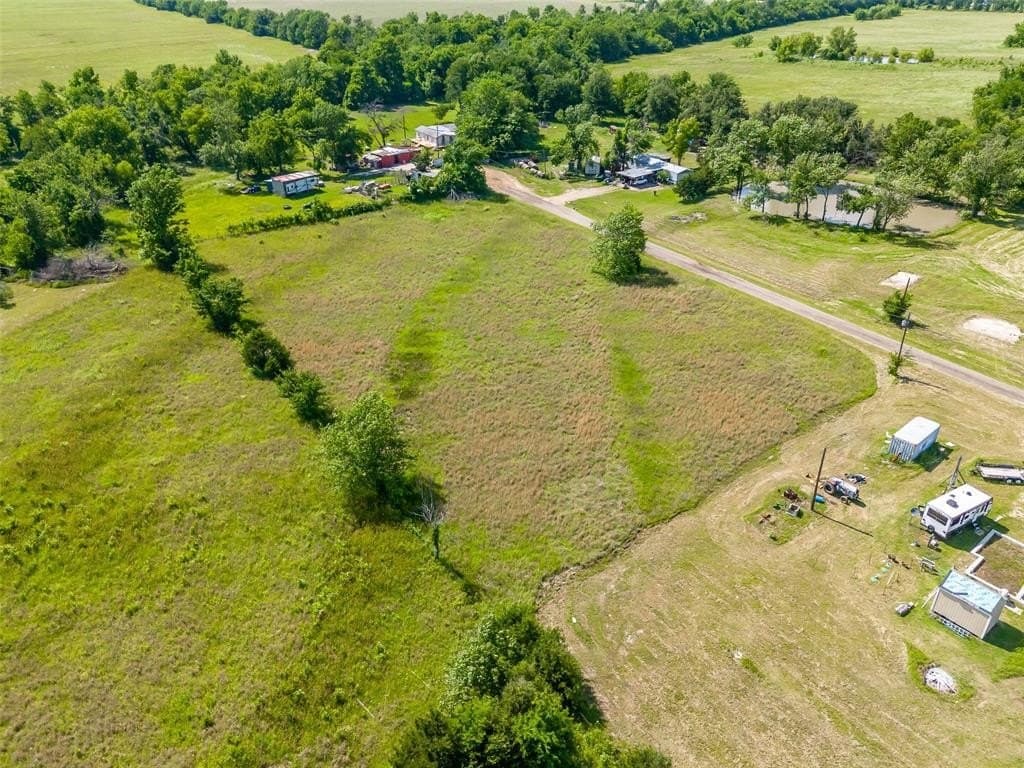 1.95 acres in Lamar County - photo 22