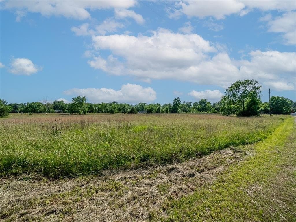 1.95 acres in Lamar County - photo 10