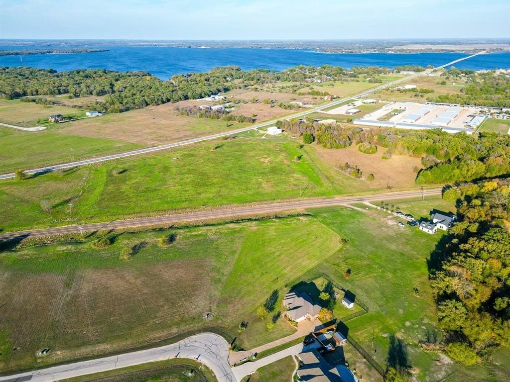 1.47 acres in Navarro County - photo 5