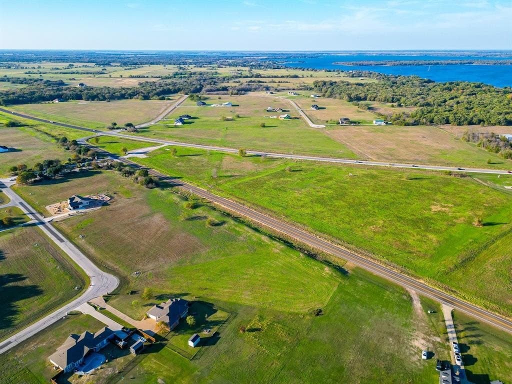 1.47 acres in Navarro County - photo 8
