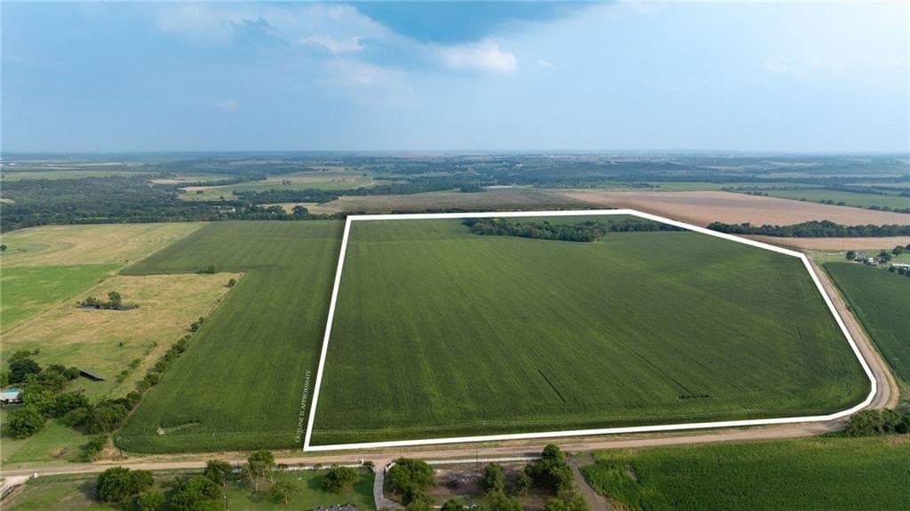120 acres in McLennan County - photo 2