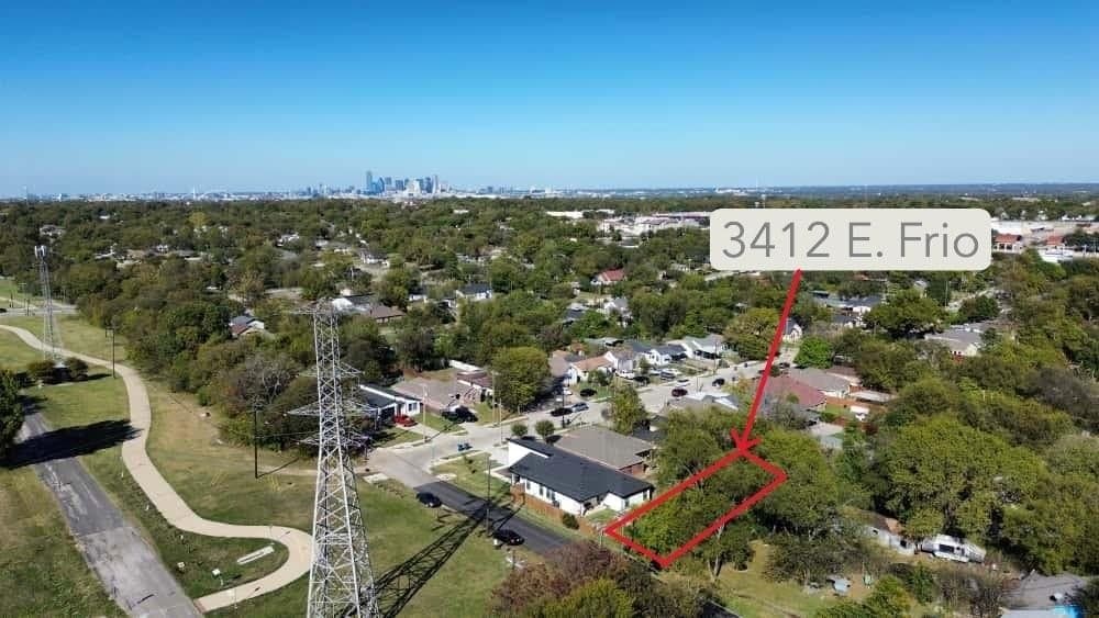 3412 E Frio Drive