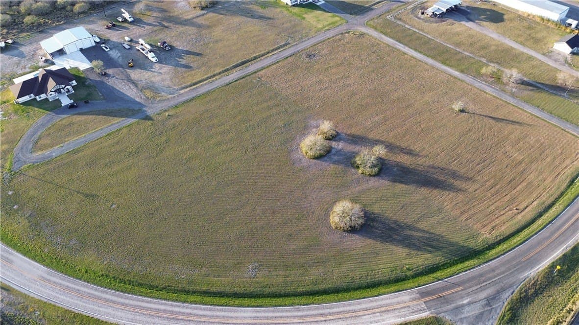 2.62 acres in Kleberg County - photo 6