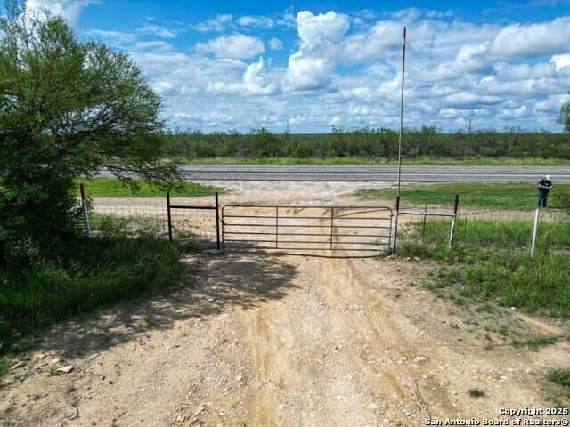100 acres in Kinney County - photo 7