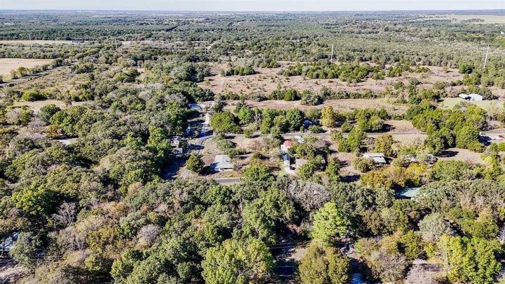 0.75 acres in Navarro County - photo 4