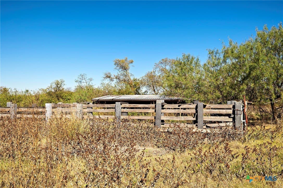 20 acres in Bell County - photo 3