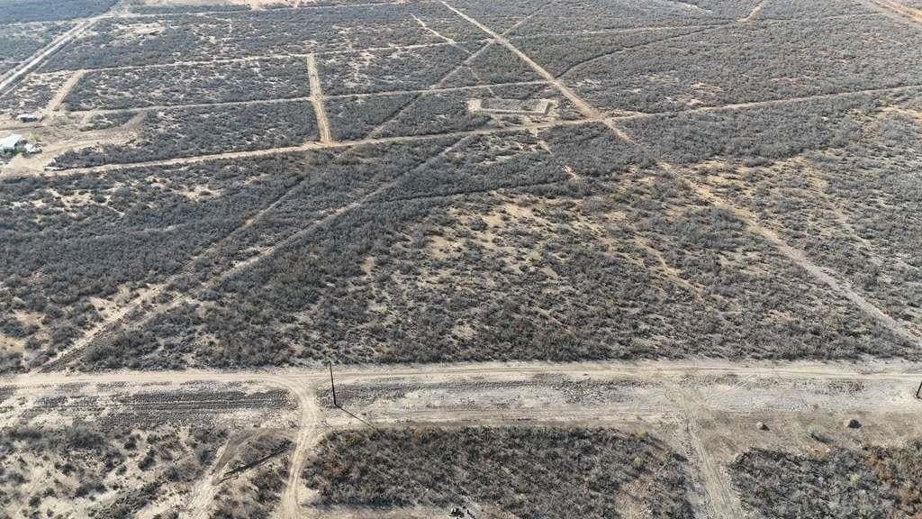 10.98 acres in LA SALLE County - photo 5