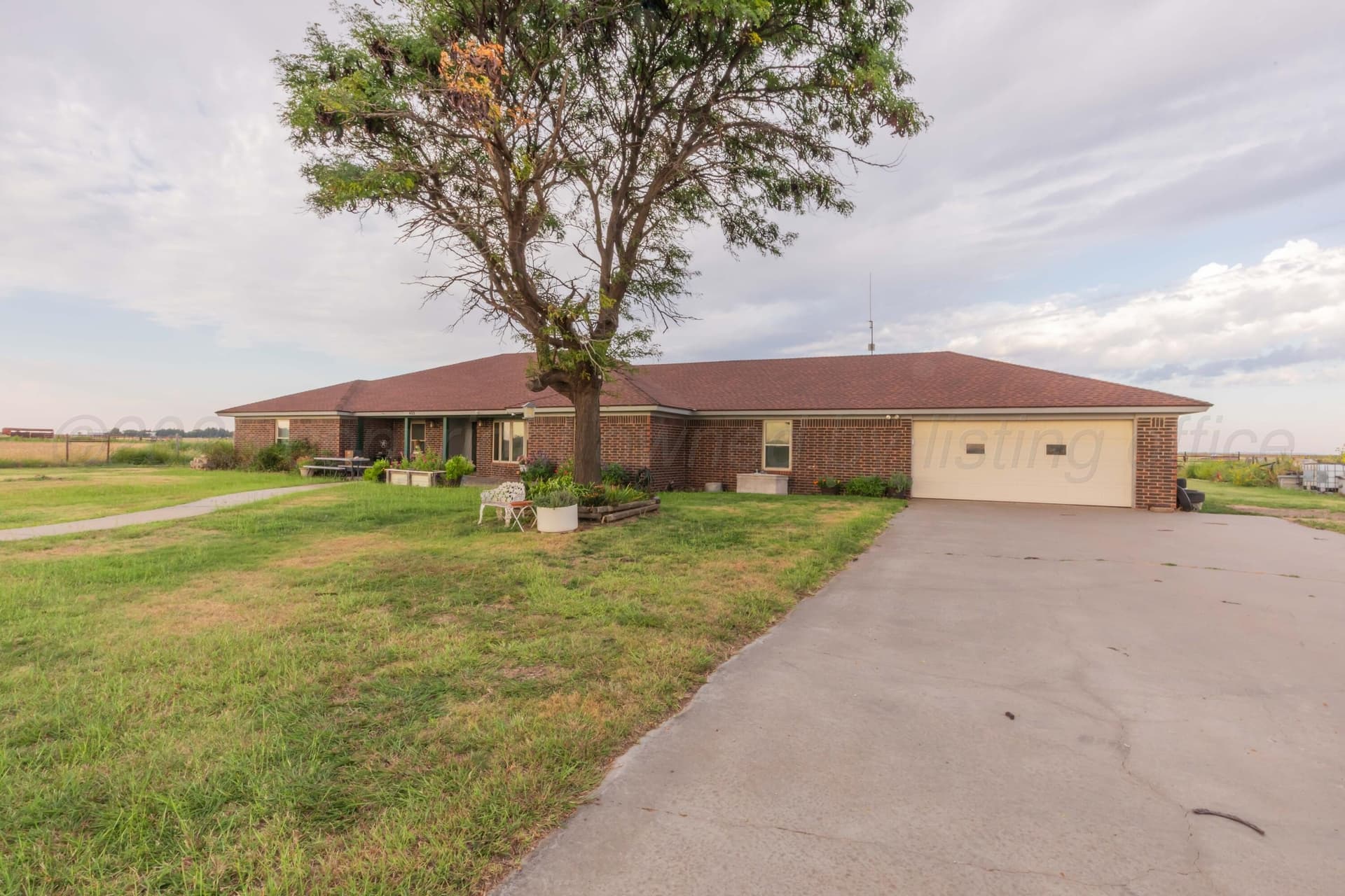 10 acres in Carson County - photo 2