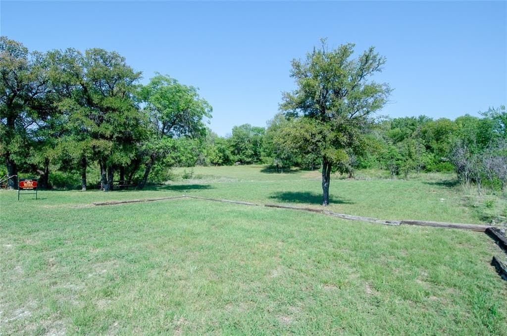 0.82 acres in Wise County - photo 4