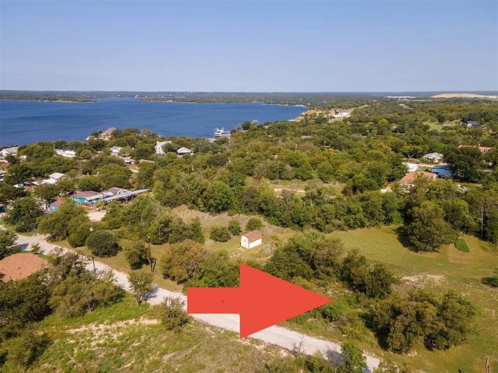 0.82 acres in Wise County - photo 8