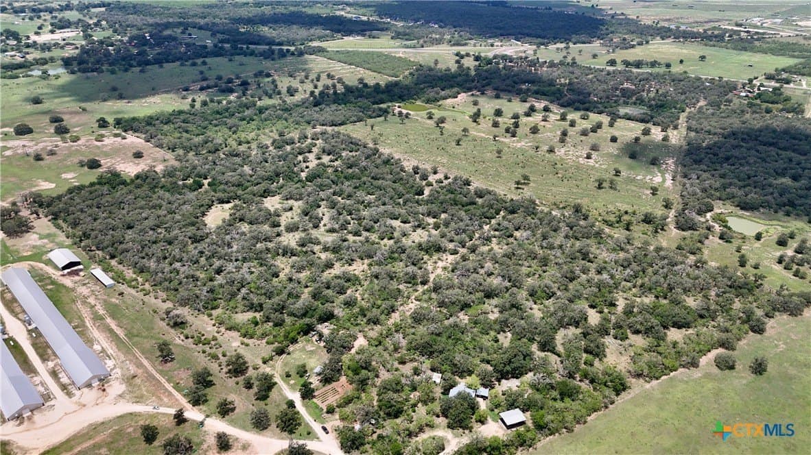 50 acres in Gonzales County - photo 3