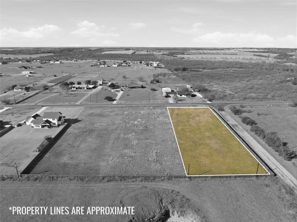 1 acres in McLennan County - photo 8