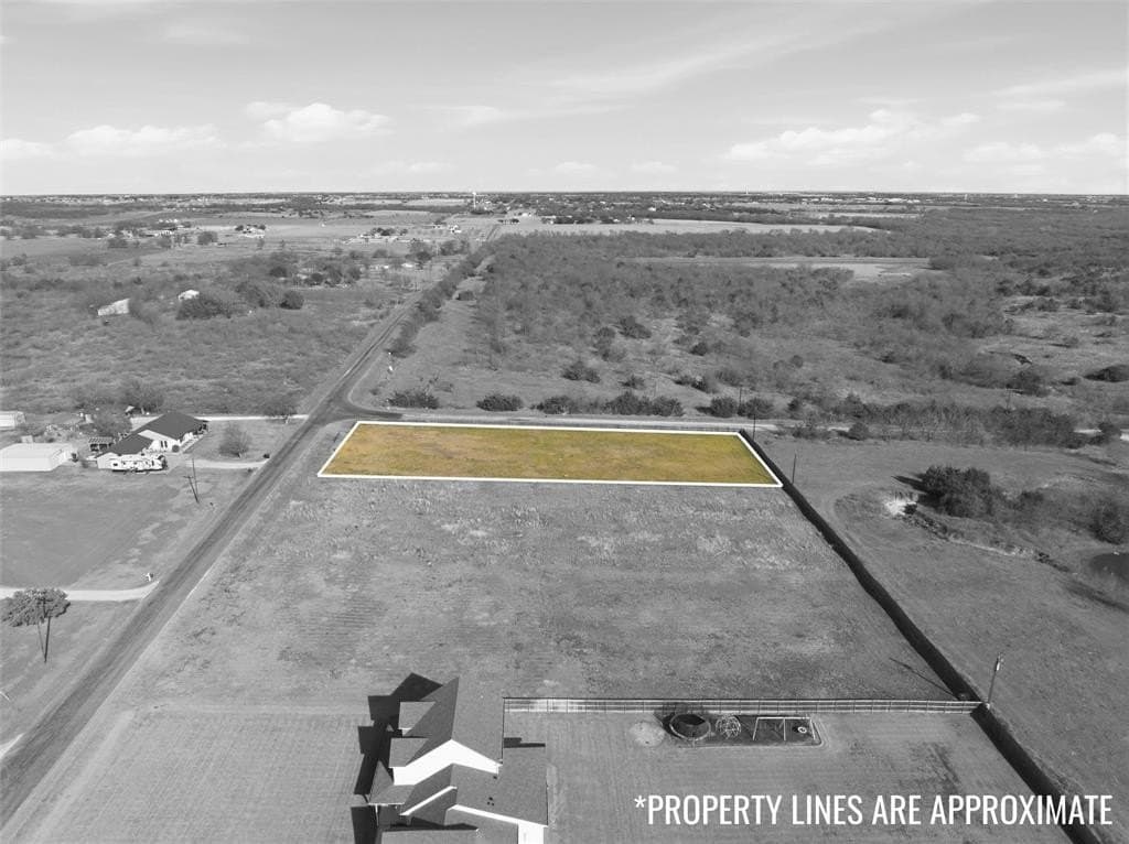 1 acres in McLennan County - photo 6