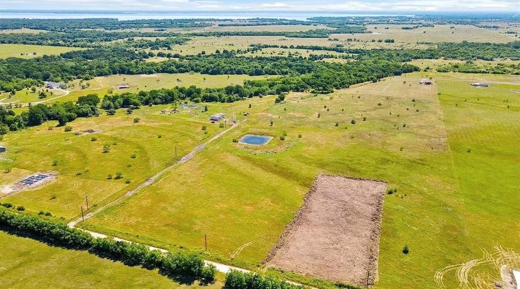 5.7 acres in Van Zandt County - photo 2
