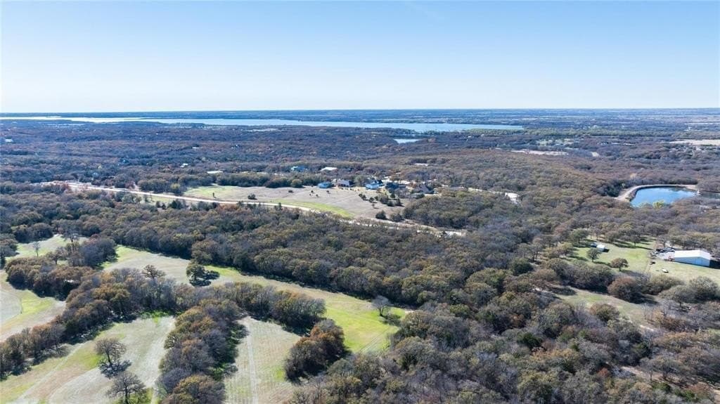 2.01 acres in Cooke County - photo 3