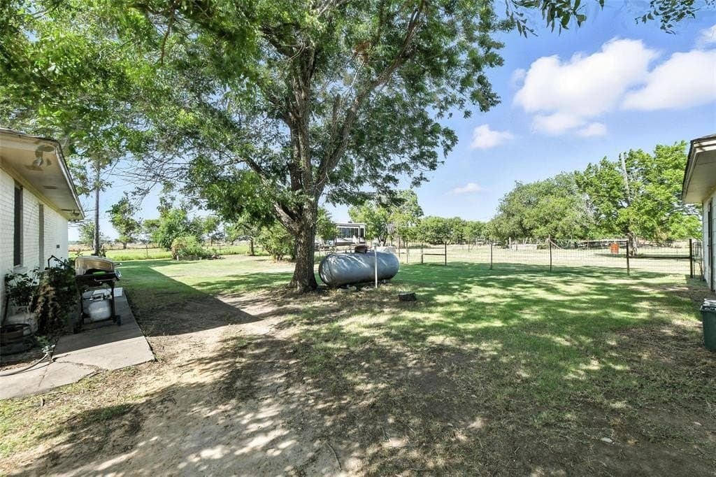 10.01 acres in Wise County - photo 39