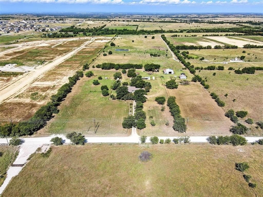 10.01 acres in Wise County - photo 2