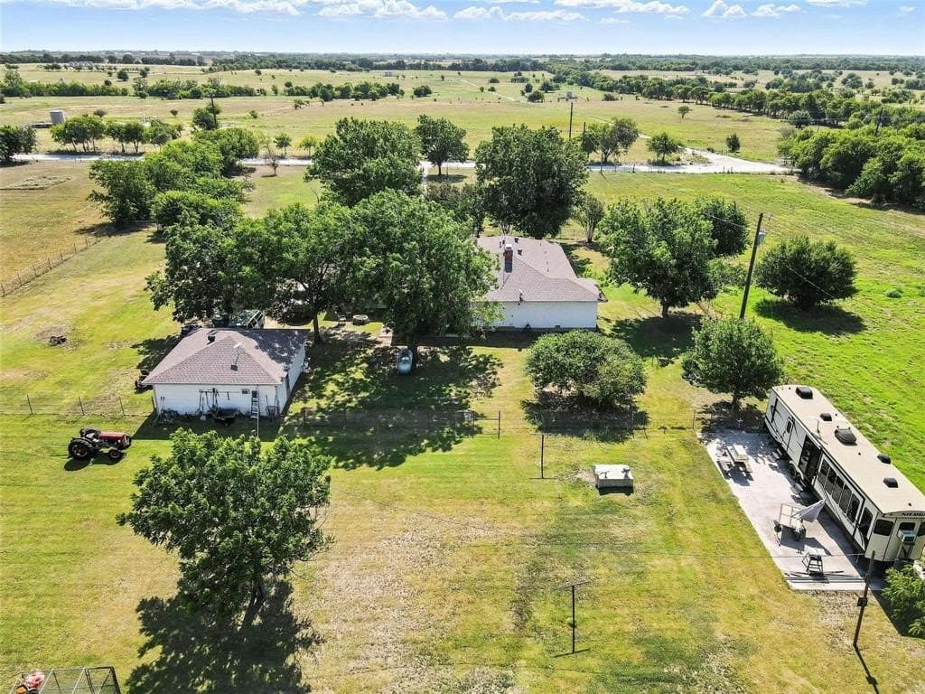 10.01 acres in Wise County - photo 4