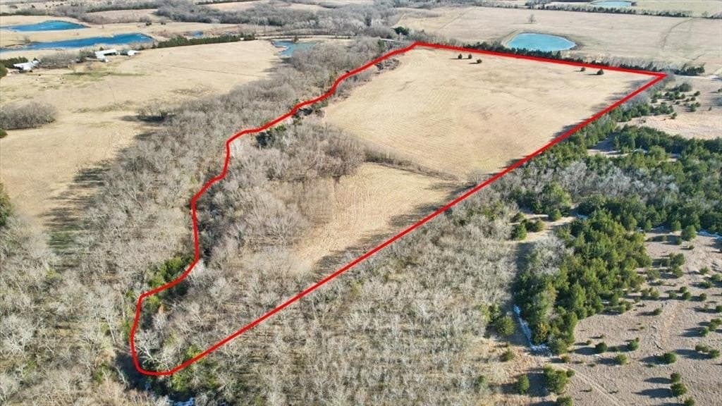 28.51 acres in Lamar County - photo 4