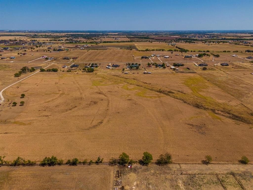 42.76 acres in Ellis County - photo 3