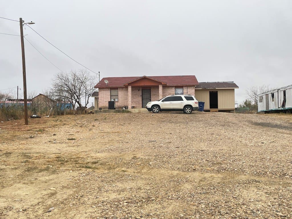 22,100 acres in Maverick County - photo 2
