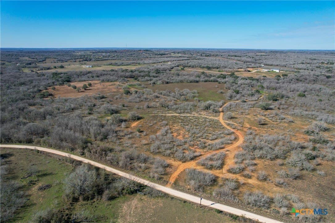 10.56 acres in Gonzales County - photo 7
